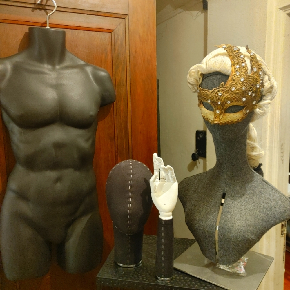 Mannequin display